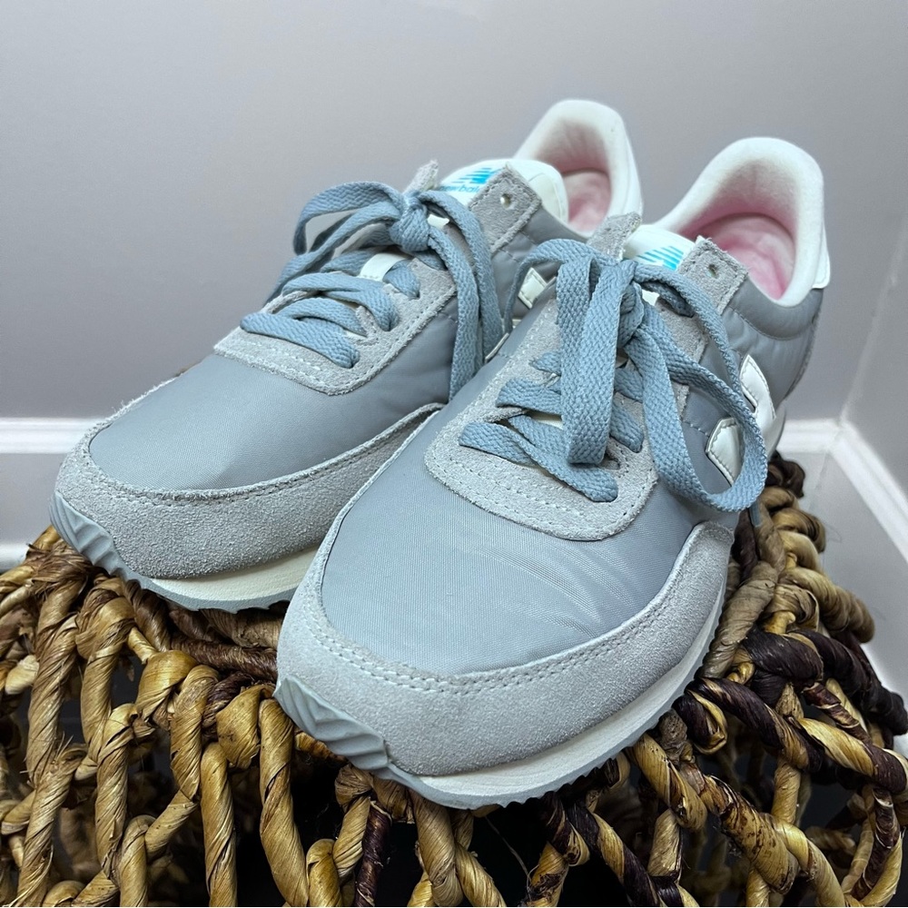 New Balance 720 Gray Sneakers with Blue Accents women size 9 B